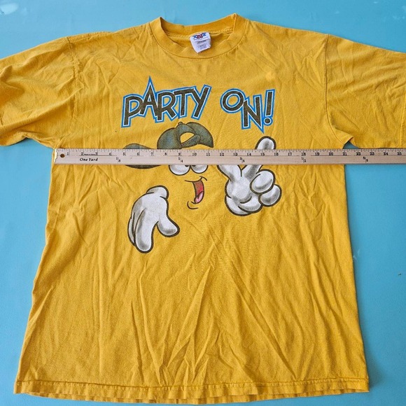 Vintage TT by Trau & Loevner  Graphic T-shirt Size Large - Picture 3 of 5